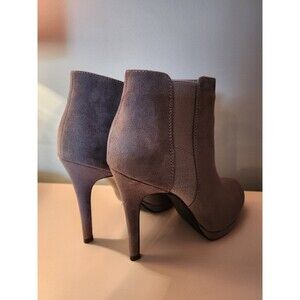 Women's Grey High Heel Booties Size 7 Pumps